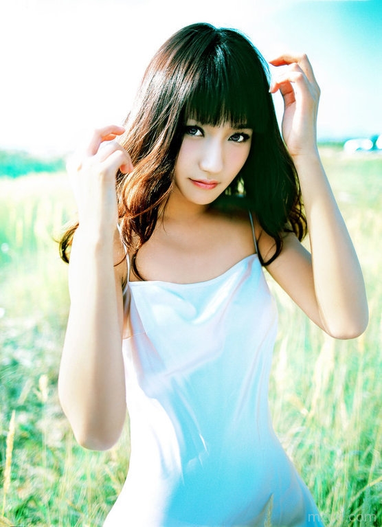 气质性感嫩妹子