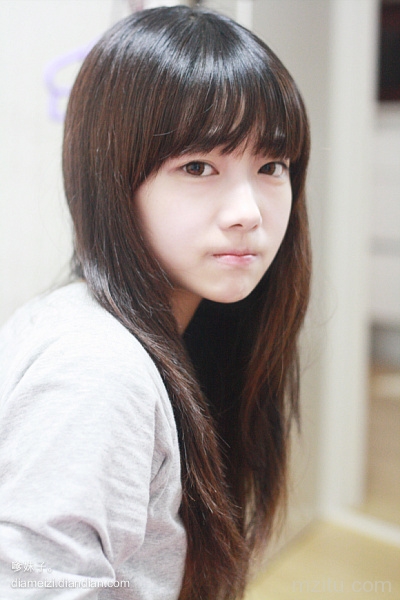 气质性感嫩妹子