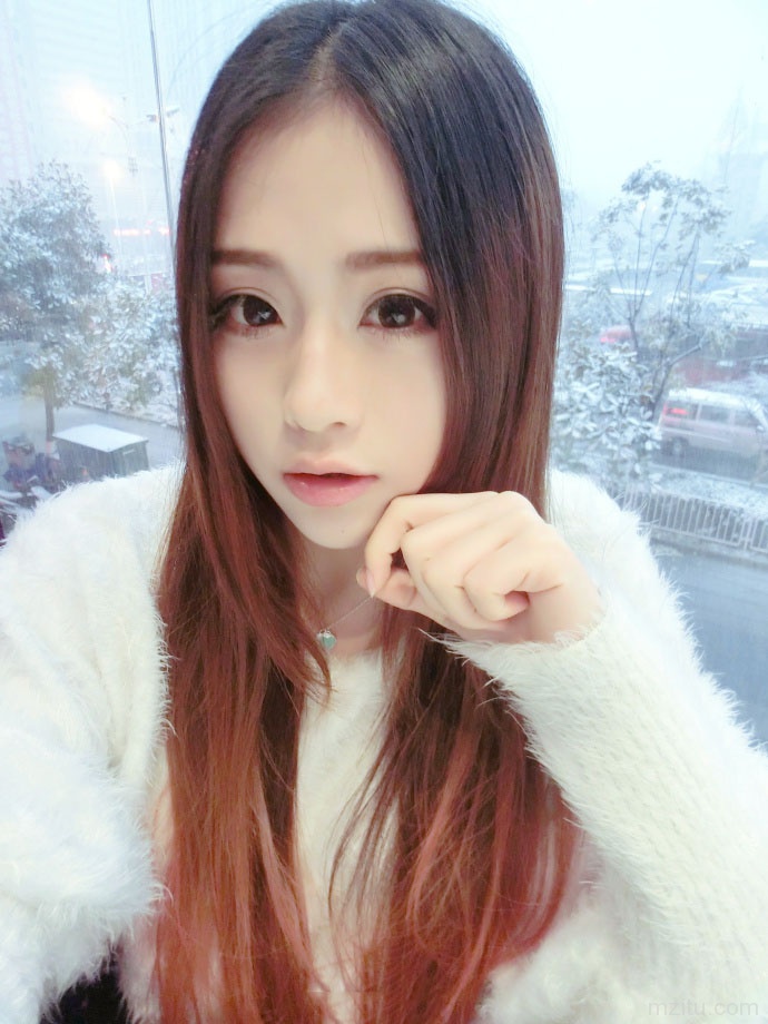气质妹子好甜美