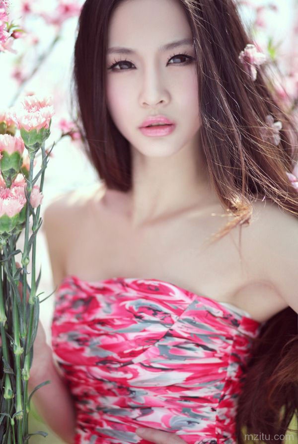 清丽脱俗气质妹子