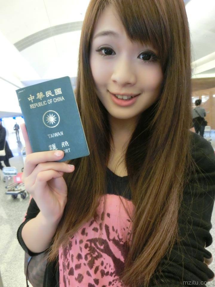 台湾俏皮妹子蔣大妞露酥胸