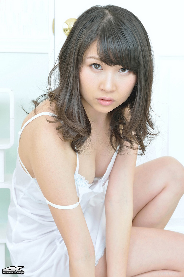 性感裙底掀给你看  吉田ゆい 4k-star