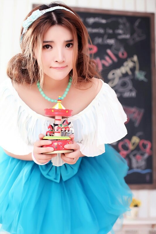 花季清纯气质美女