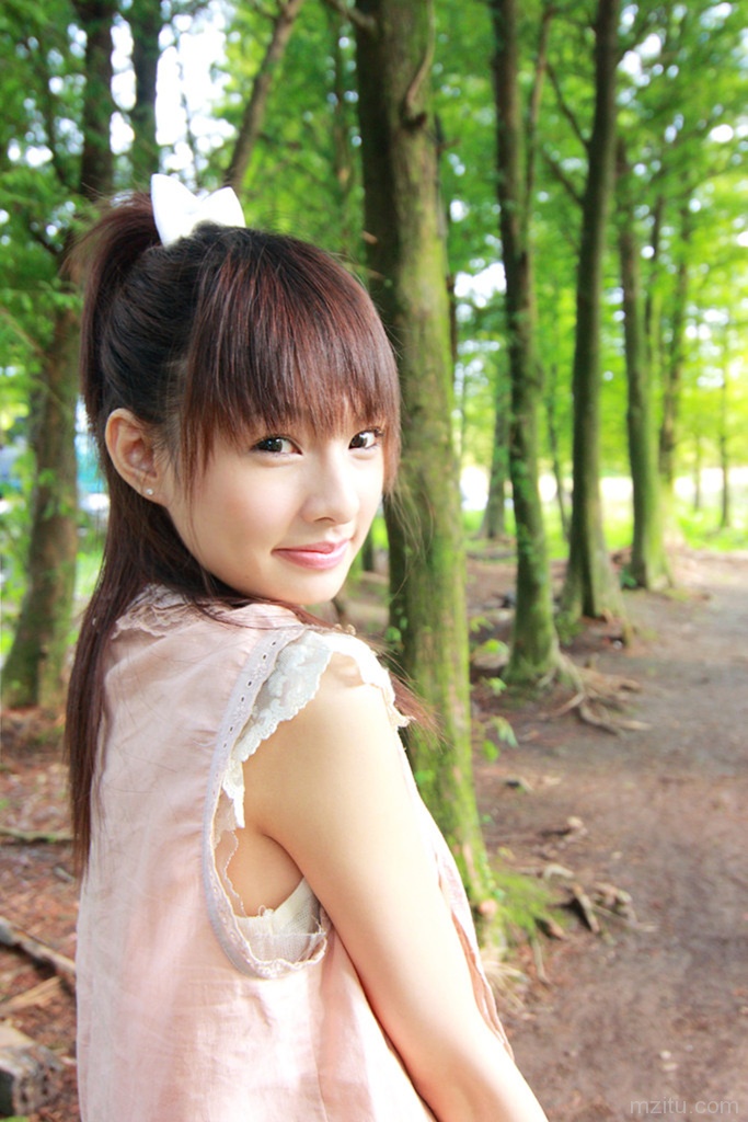 花季清纯气质美女