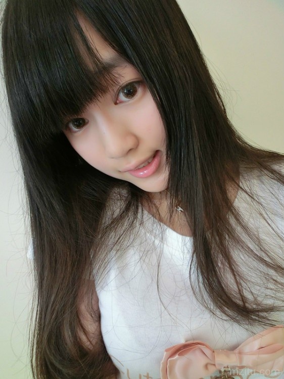 水灵水灵的可爱妹子