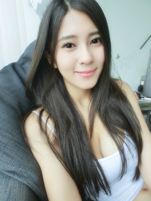 水灵水灵的可爱妹子