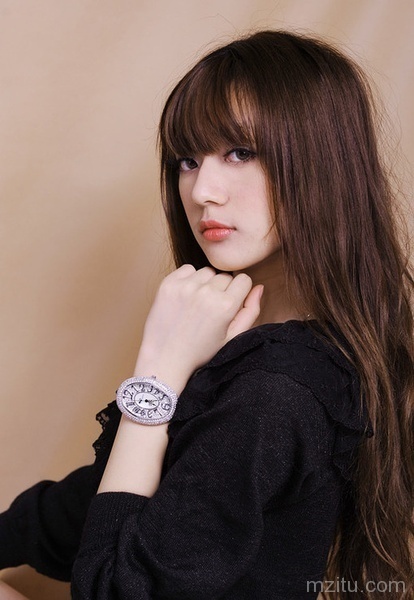 粉嫩娇美又可人的软妹子