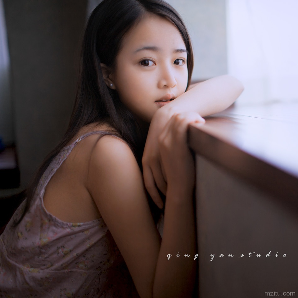 秒杀宅男 清纯网络美女生活照