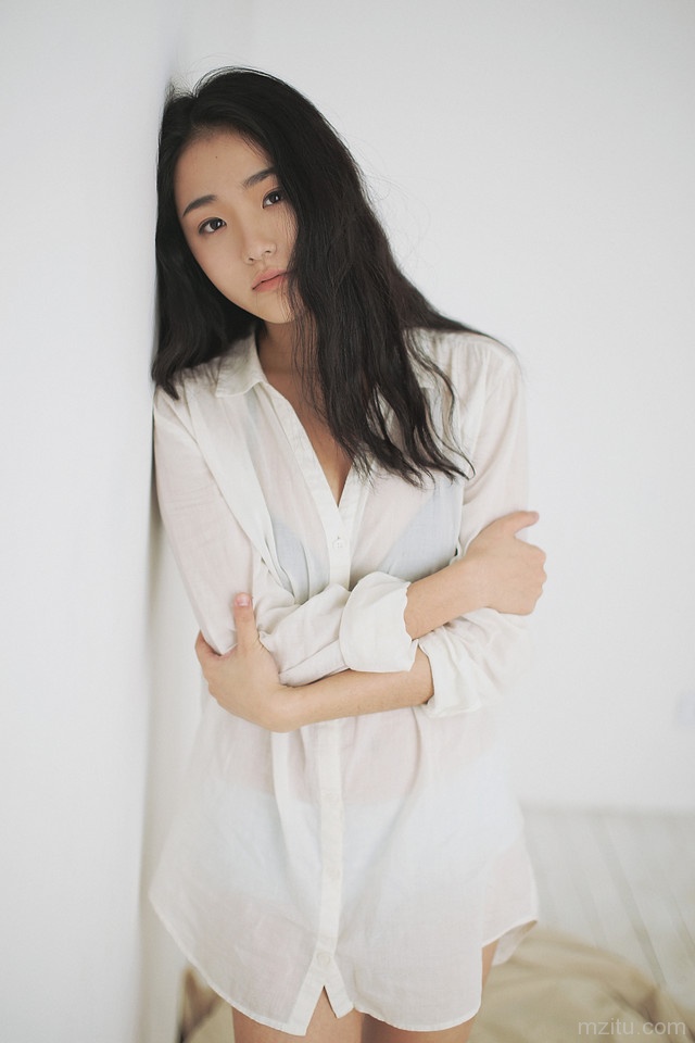 秒杀宅男 清纯网络美女生活照