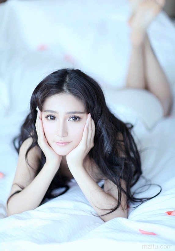 甜美性感 水灵气质美女