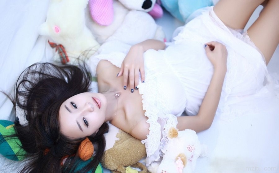 纯美脱俗 绝色气质美女