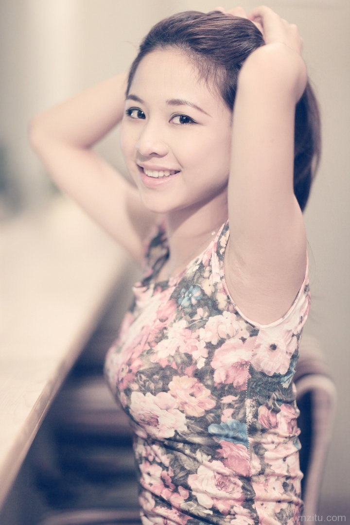 美若天仙的飘逸少女