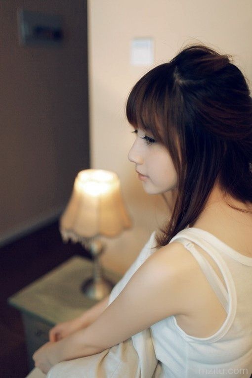 邻家萌妹子小清新私房照