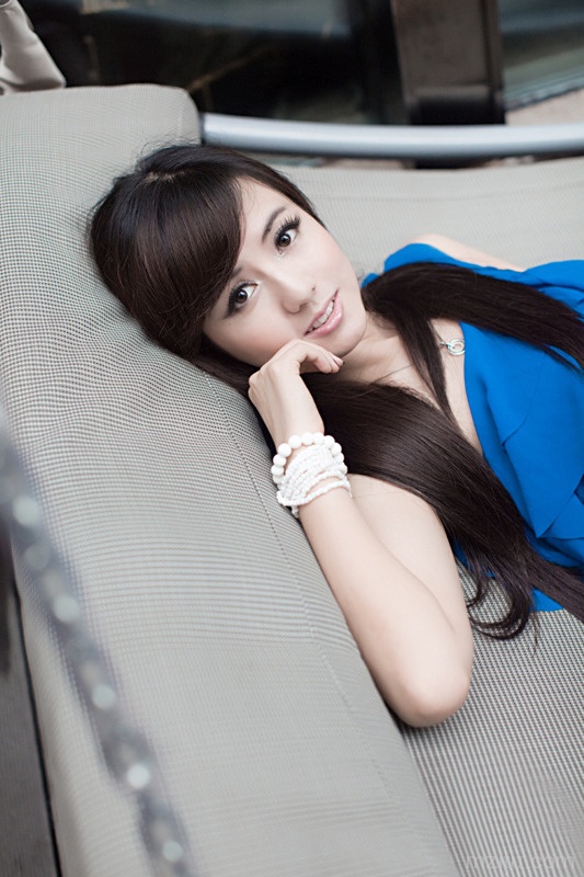 美若天仙的飘逸少女