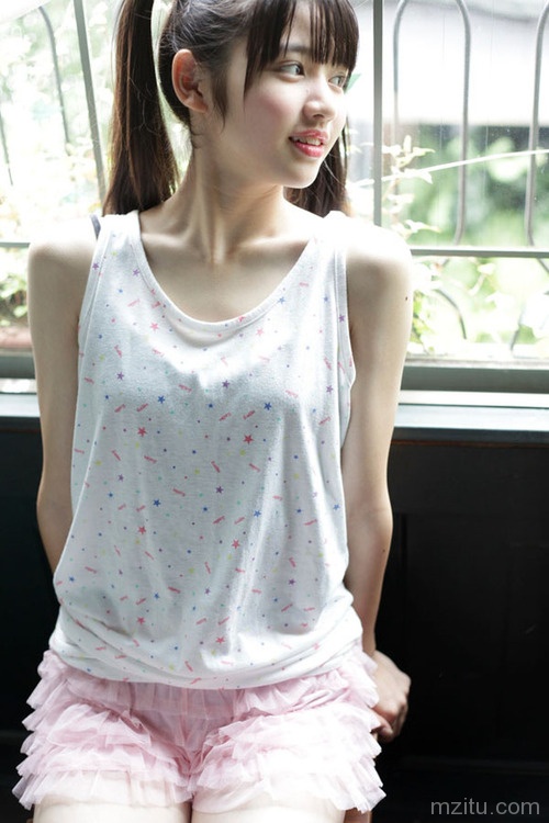 邻家萌妹子小清新私房照