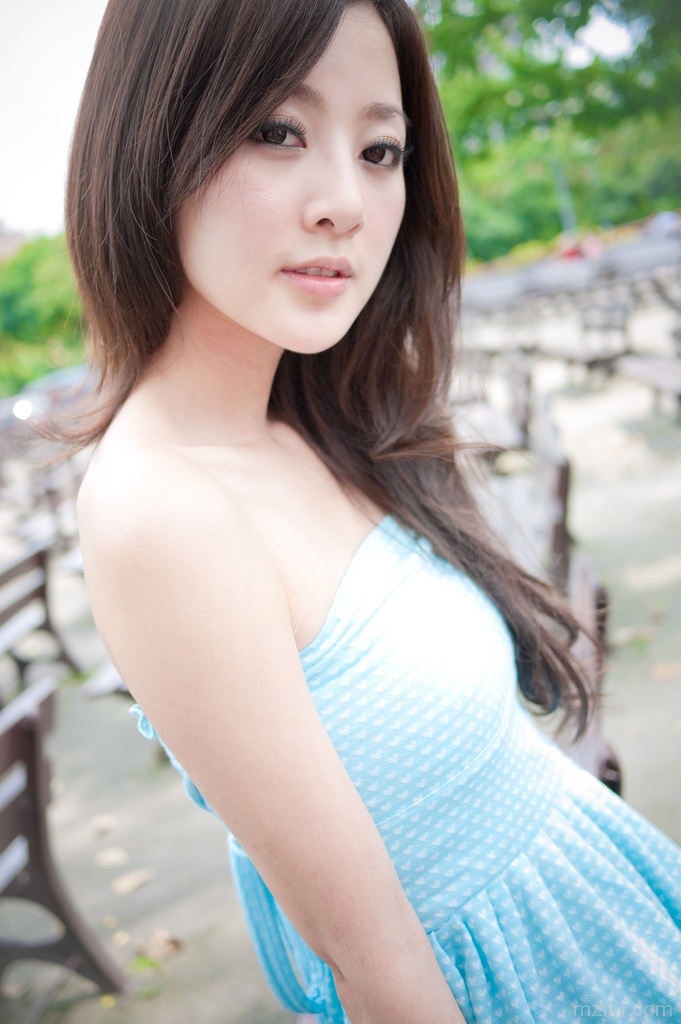 美若天仙的飘逸少女