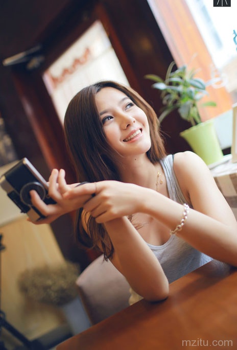 萌系清纯美女生活照