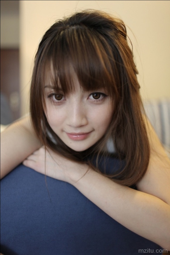 萌系清纯美女生活照