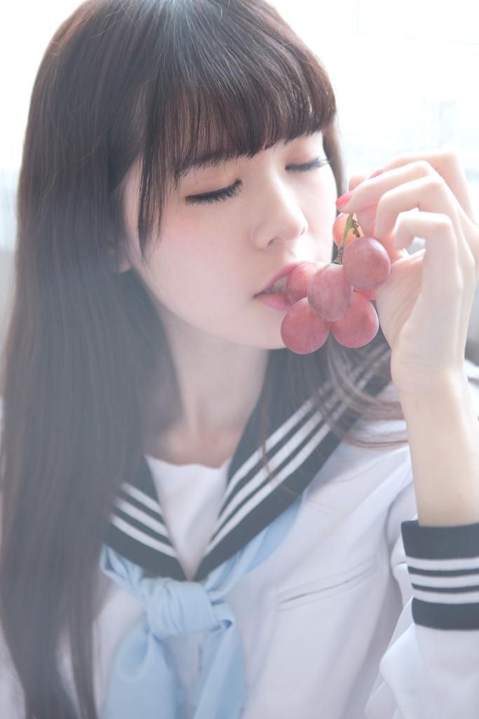 清纯又风情十足的嫩妹子