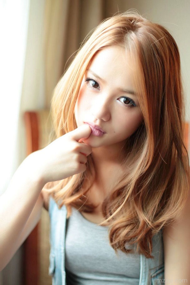 俏皮可爱的美女