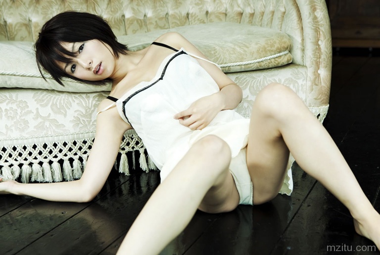 月星美りか 露底比基尼性感写真