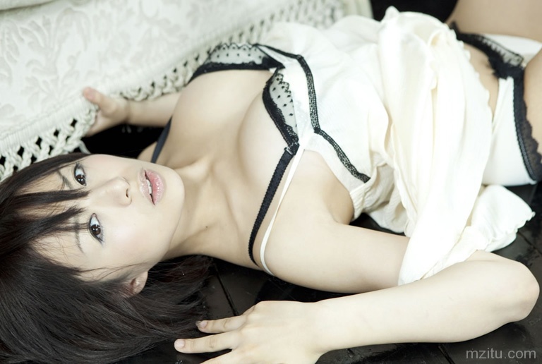 月星美りか 露底比基尼性感写真