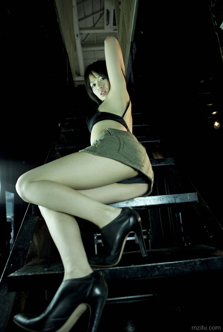 月星美りか 露底比基尼性感写真