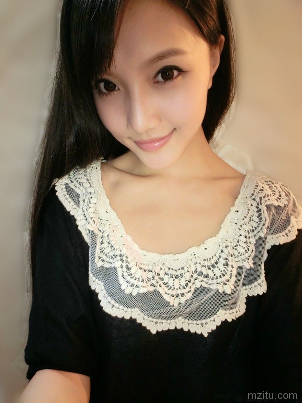 至纯的气质妹子 让人怦然心动