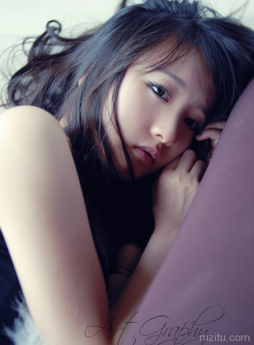 气质妹子的纯情小性感