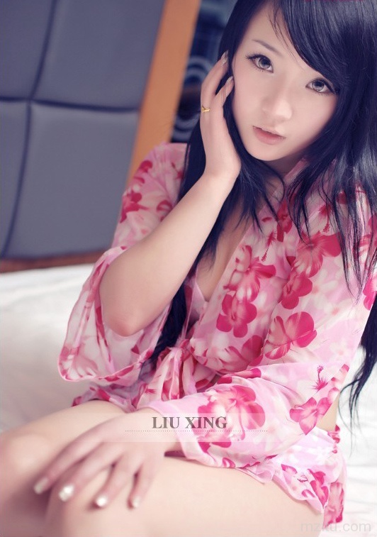 气质妹子的纯情小性感