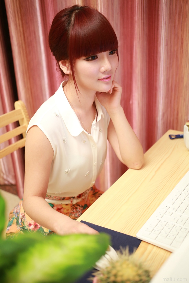 性感妹子秀清纯 第二波