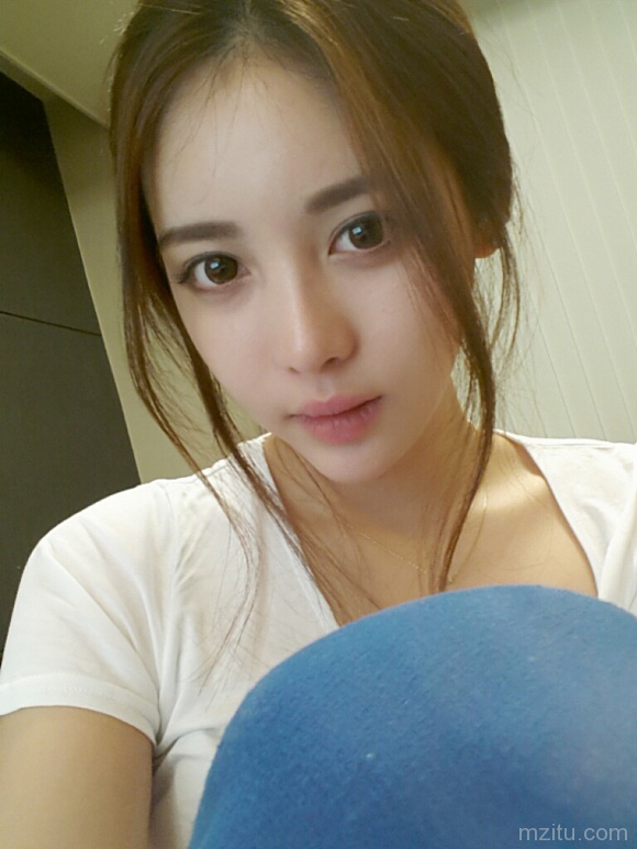 妹子爱自拍,微博专辑