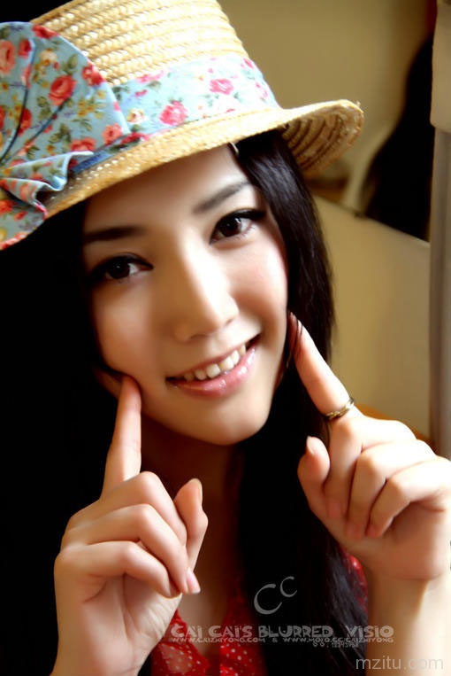 微笑天使的迷人笑容