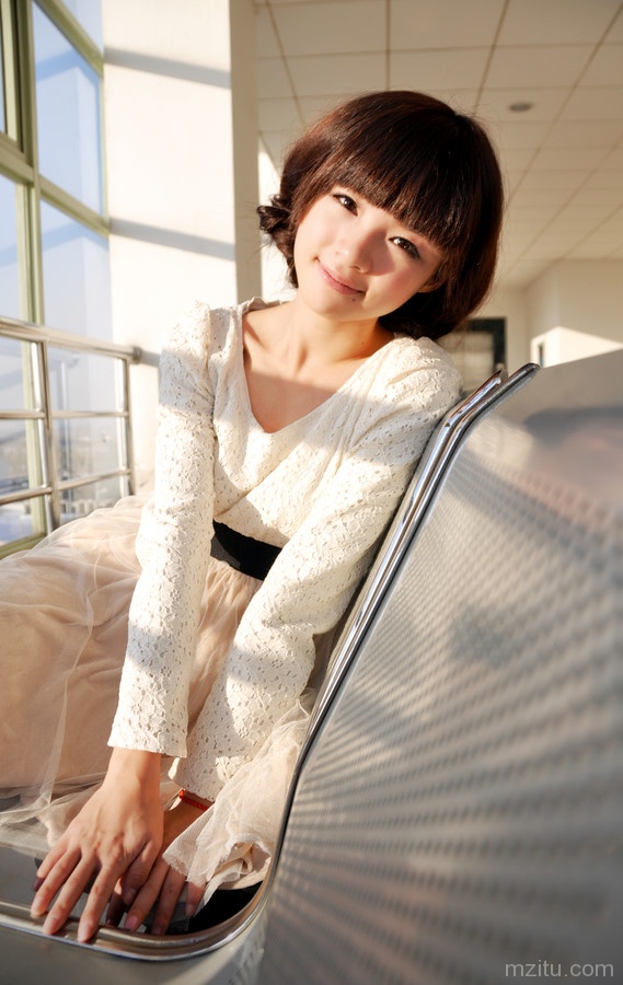 质感和性感都有的清纯妹子