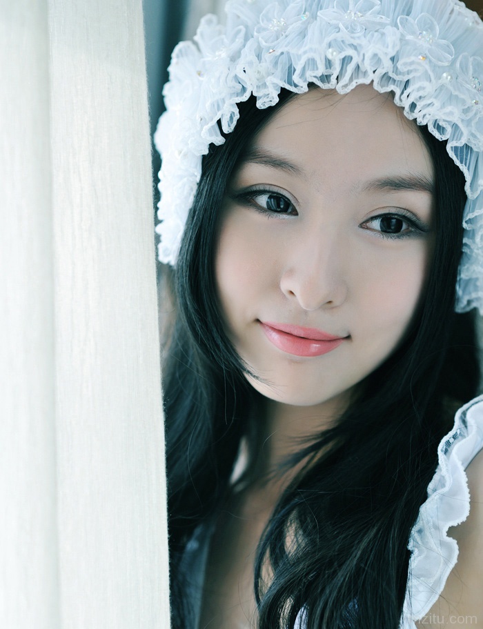 白纱洁白小天使