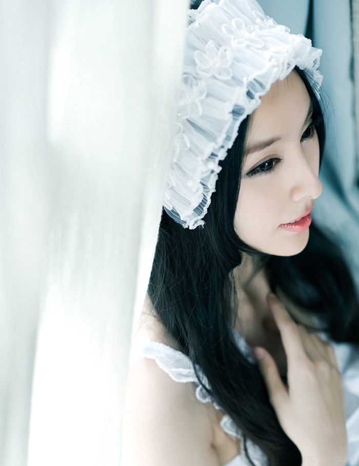 白纱洁白小天使