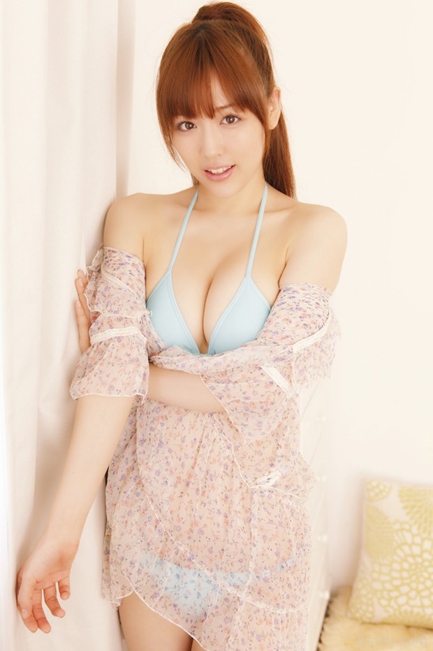 极品女优柴小圣美艳写真