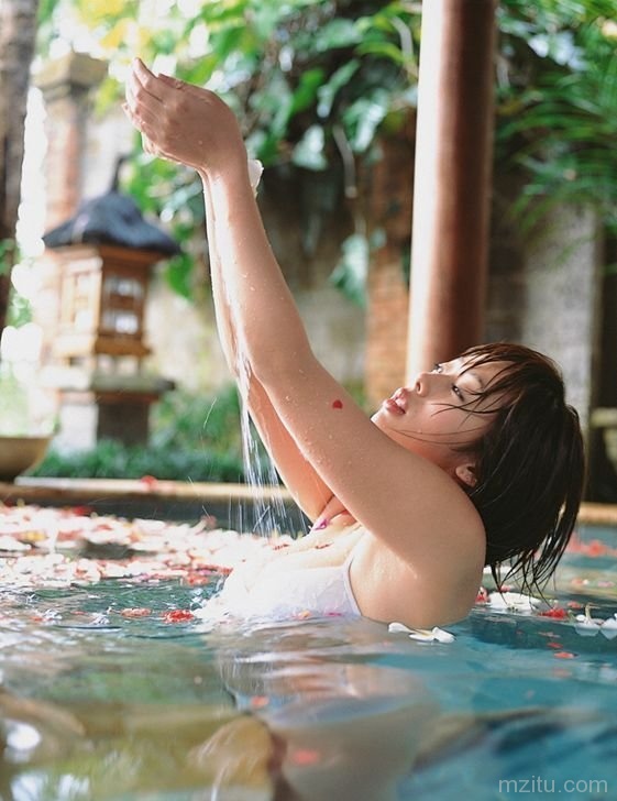 性感熟女井上和香湿身