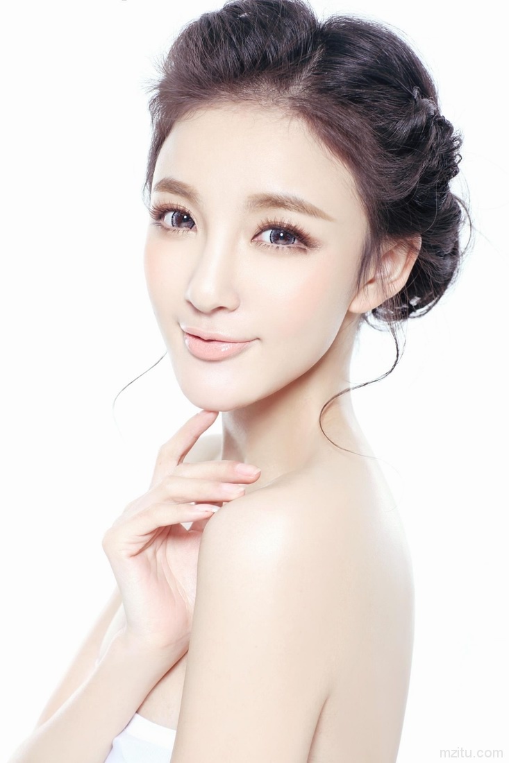 蜜桃美女 刘雨欣