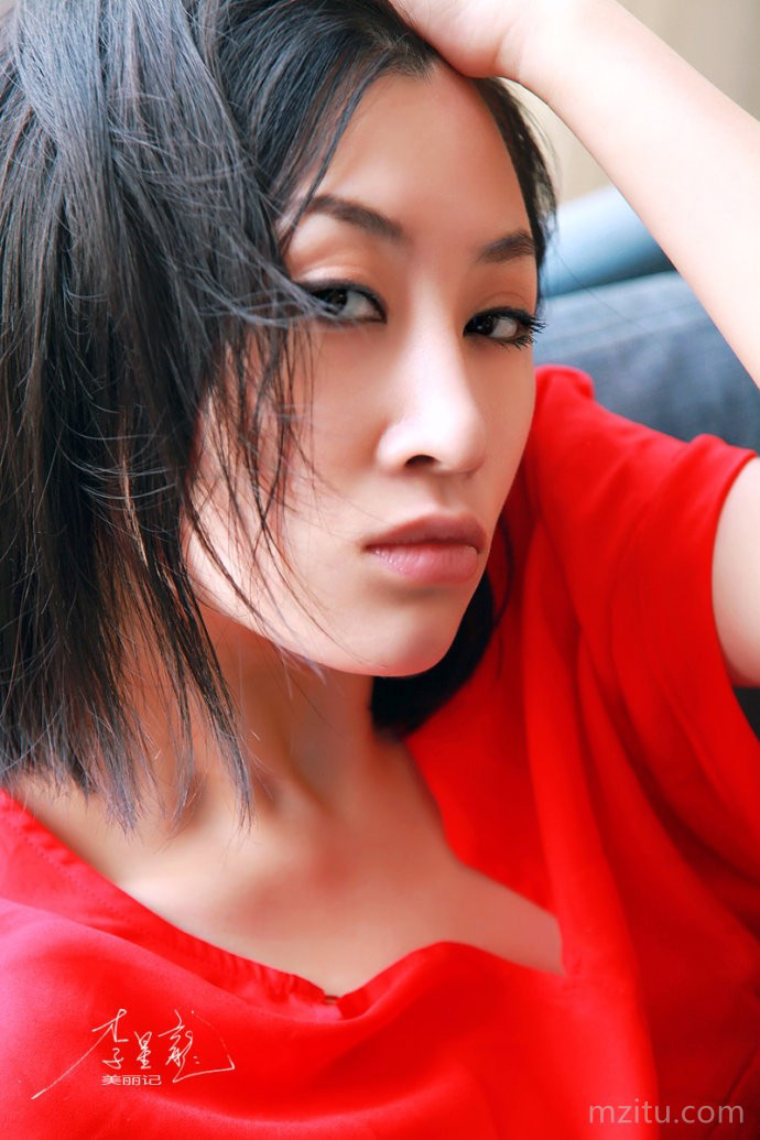 天蝎座画家/主持人