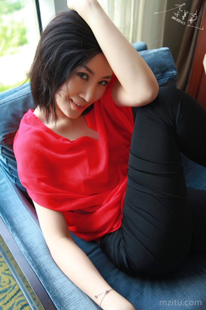 天蝎座画家/主持人