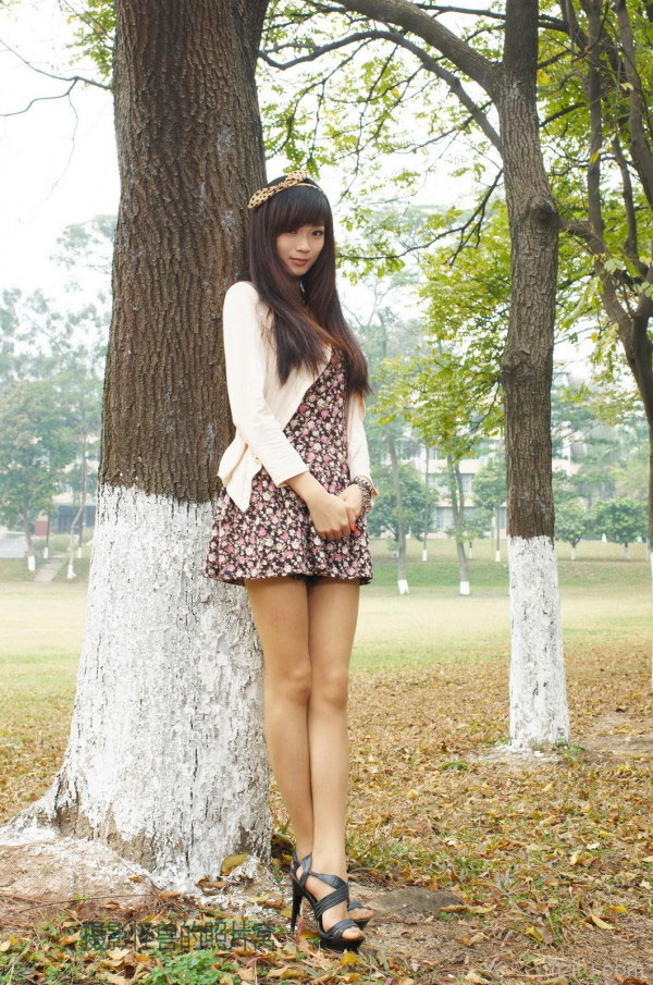 华农校园外拍，小清新妹子