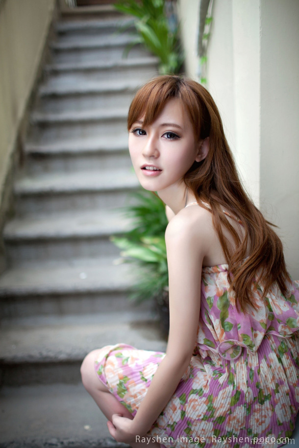 清澈眼神让人心碎，清纯美女写真