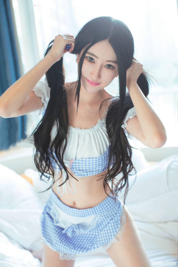 尤果网长腿妹子吕婷昱女仆制服,大屁屁好翘