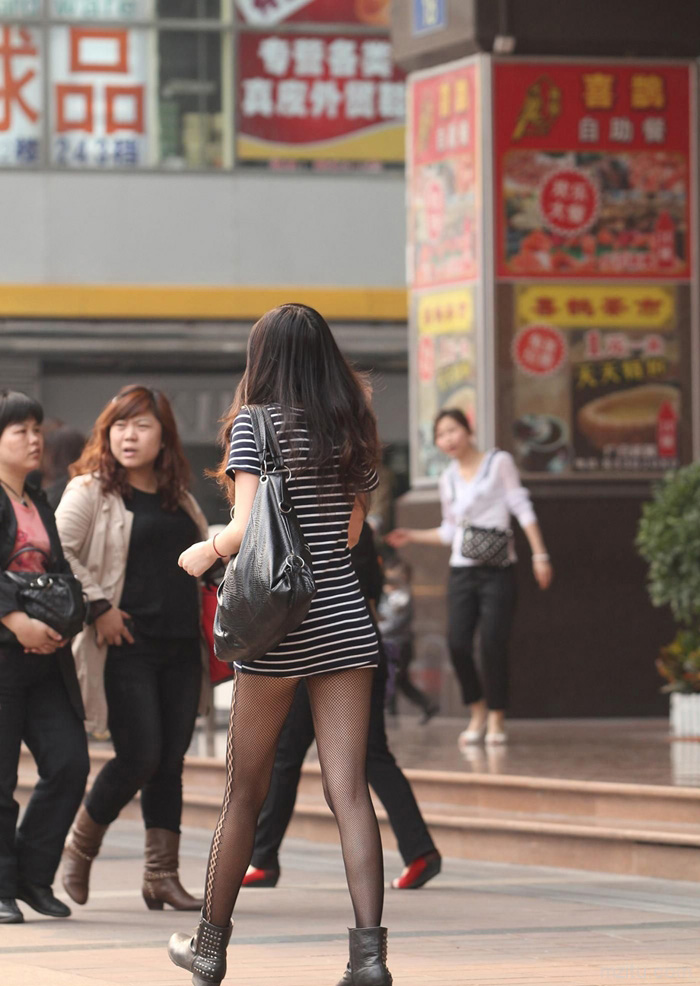 丝网袜,超短裙美女,真的不能再短了