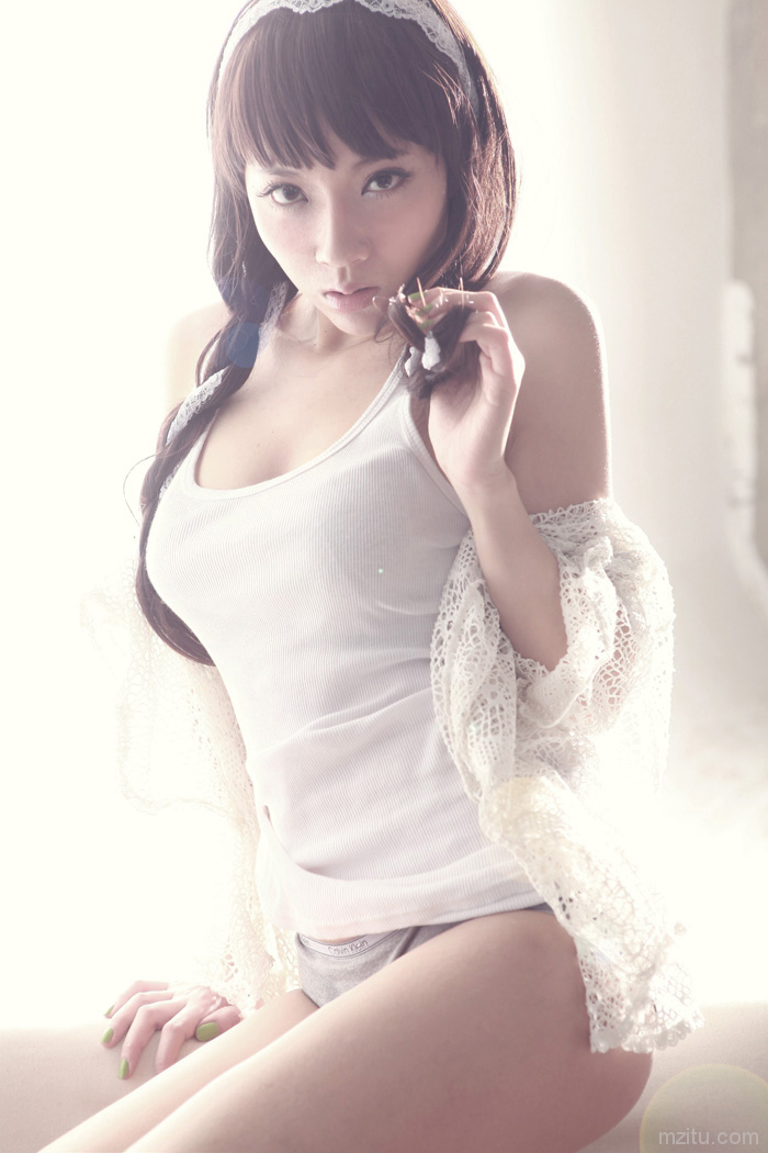 足球宝贝韩媛媛性感美女喷血诱惑