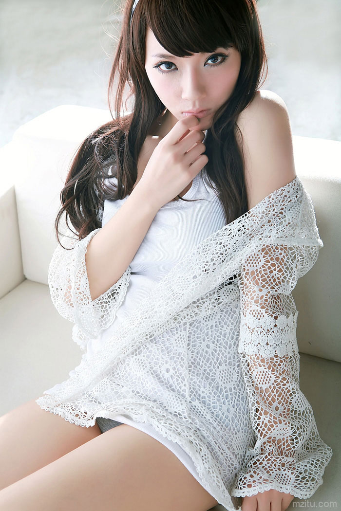 足球宝贝韩媛媛性感美女喷血诱惑