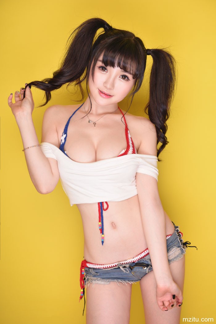 推女神美女米妮mini性感内衣小秀乳沟