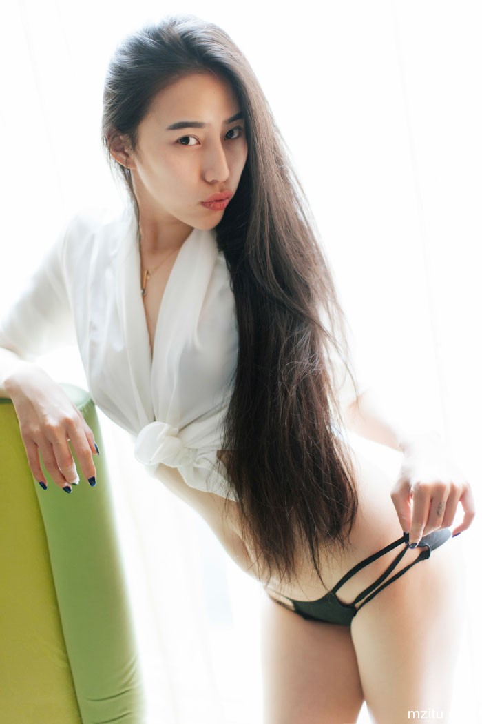 菠萝社 性感妹子安兔子baby内衣私房照