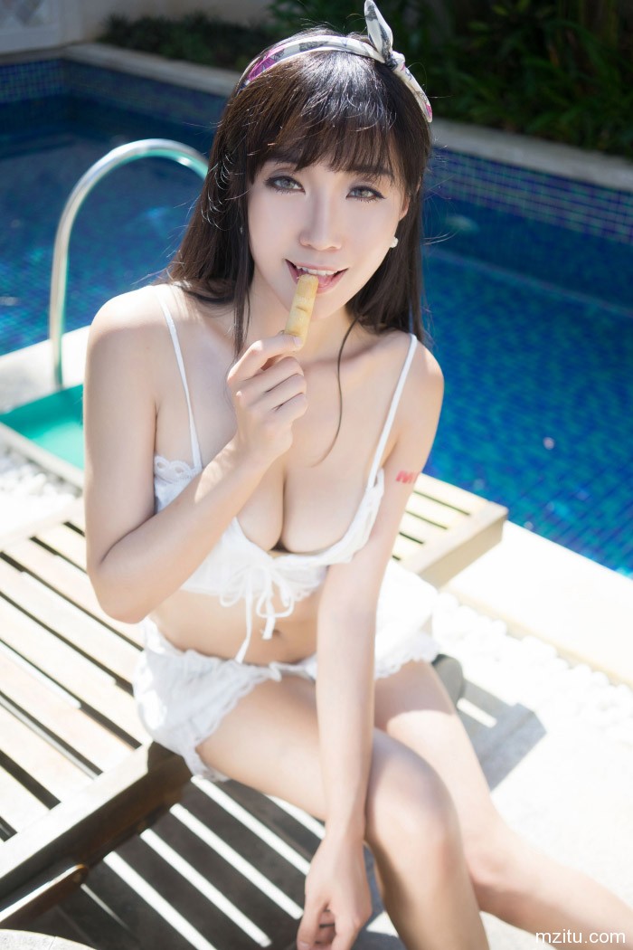 性感小美女Ashely丽丽女仆变贵妇
